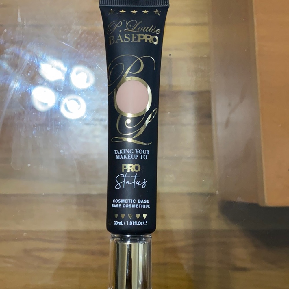 P. Louise Base Pro (Shade 2)